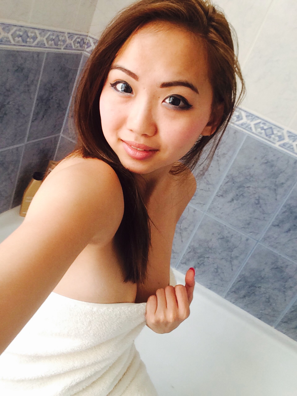 best of The naked showers girls in asian