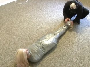 Ezzie reccomend duct taped floor breath play hand