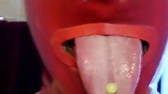 The T. reccomend red rubber hood